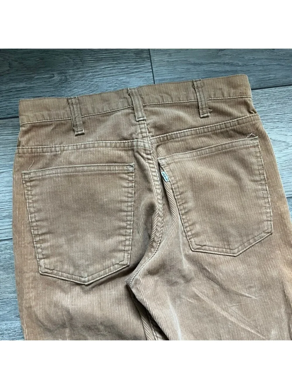 Vintage Levi's 519 Men's 30x36 Corduroy Pants Beige Tan Straight Leg USA